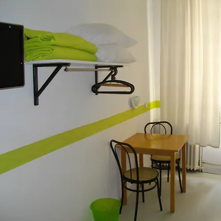 Hotel Hôtel Central 2*