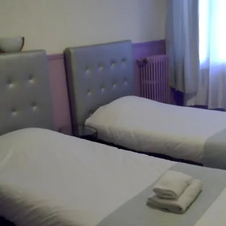 Hotel Central Готель