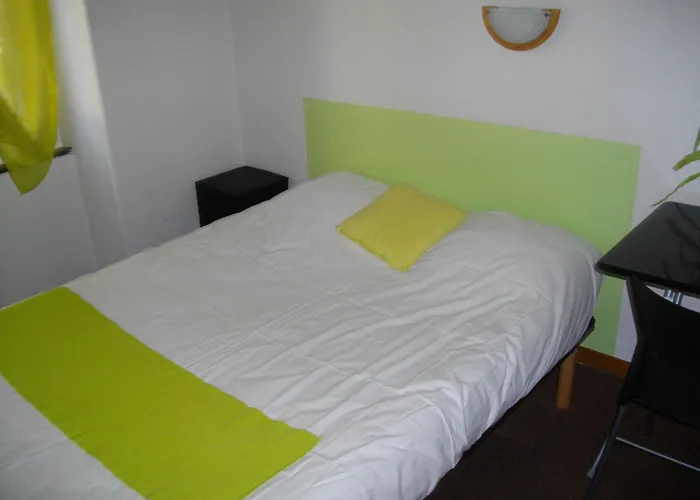 Hotel Central Отель Каркассон