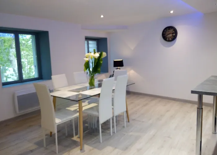 Hotel Central Отель 2*