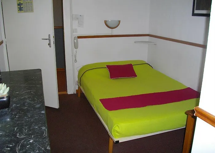 Готель Hotel Central 2*