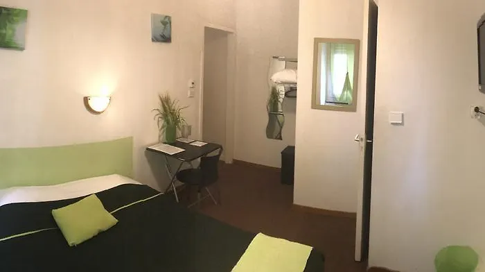 Szálloda Hotel Central 2*